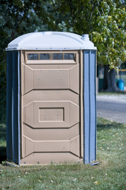 Best Construction site porta potty rental  in Lochearn, MD
